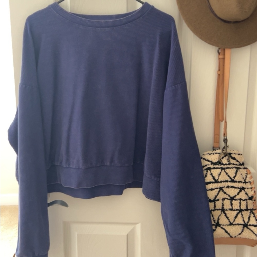 Oversized Cropped Sweatshirt